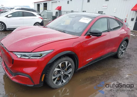 2022 Ford Mustang Mach-E Premium z USA, uszkodzony, nr VIN 3FMTK3SU7NMA05043